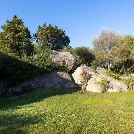 Chic Antonina One Bedroom No2172 * Marinella (Sardinia)