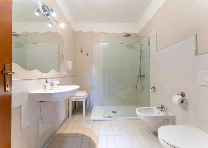 Апартаменты Chic Antonina One Bedroom No2172 *